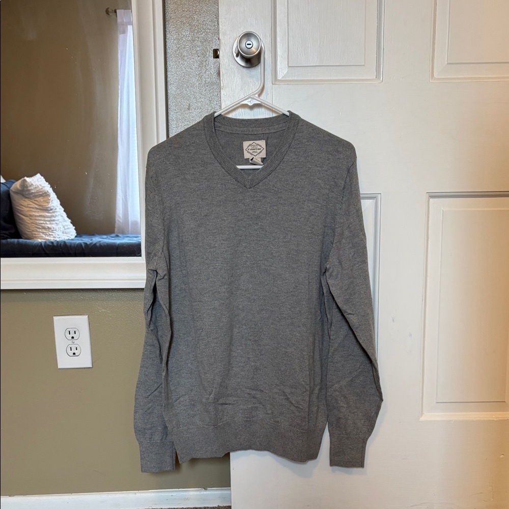 St John’s Bay Men’s Gray V-Neck Sweater…Worn Once